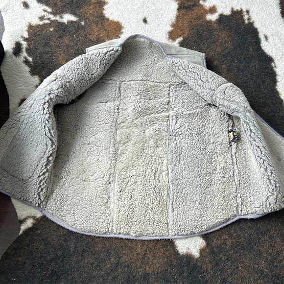 Shearling real soft and cozy wool vest, size L , vintage amigos brand stunning - Picture 2 of 10